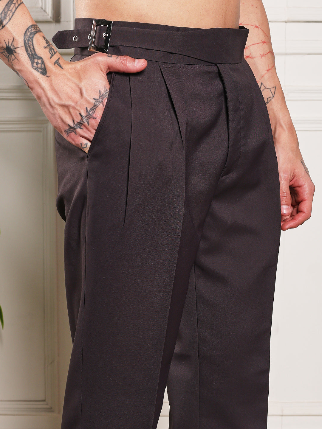 Loose Fit Classic Buckle Classic Mergenta Gurkha Pants