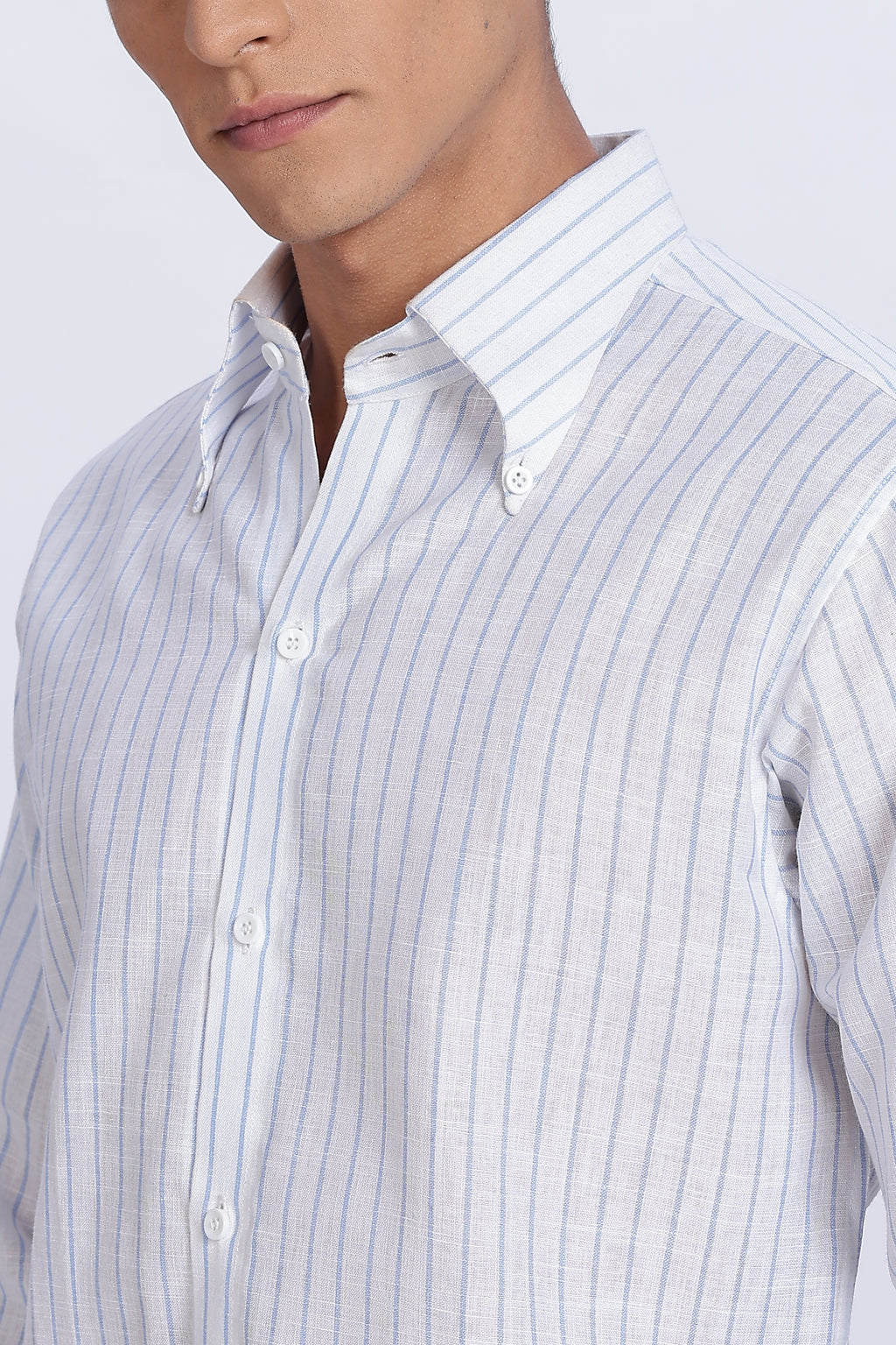 Old Money Classic Linen Shirt - Light Blue Vertical Stripe